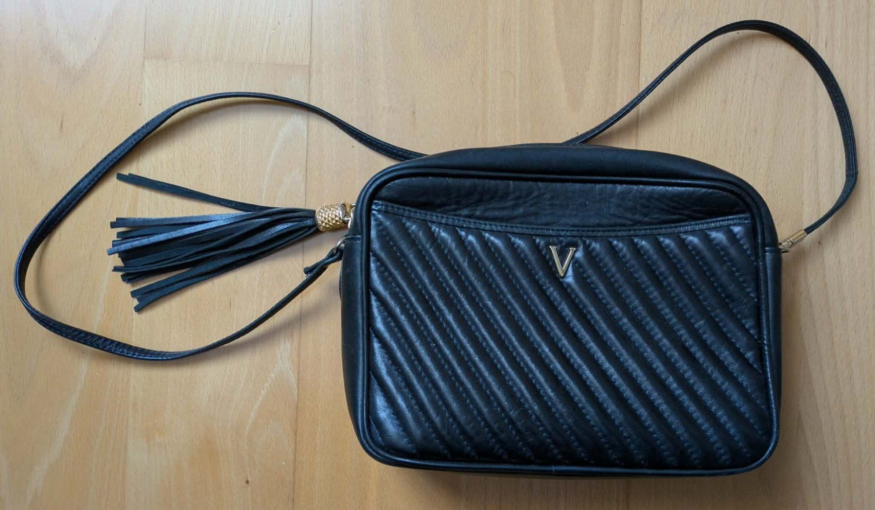 Borse da donna: Sehr schöne schwarze Handtasche – Usato da Malters venduto da Oflat