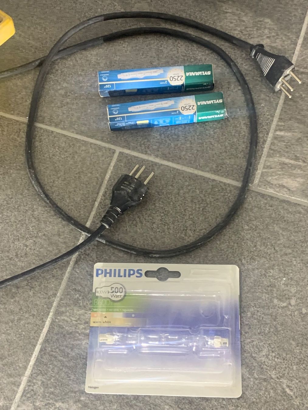 Lampade: Halogen- Baustrahler – Usato da Langenthal venduto da Brunnbach 1
