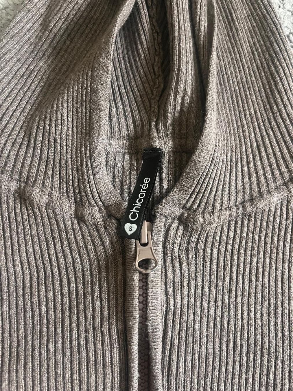 Giacche: Strickjacke mit Kapuze – Usato da Steffisburg venduto da ria_8kvp 1