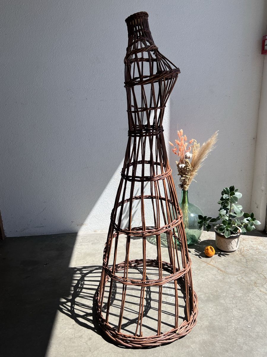 Allestimento di negozi e stand fieristici: Vintage Mannequin Wicker Osier – Nuovo (secondo la descrizione) da Ecublens VD venduto da staceys.stuff 2