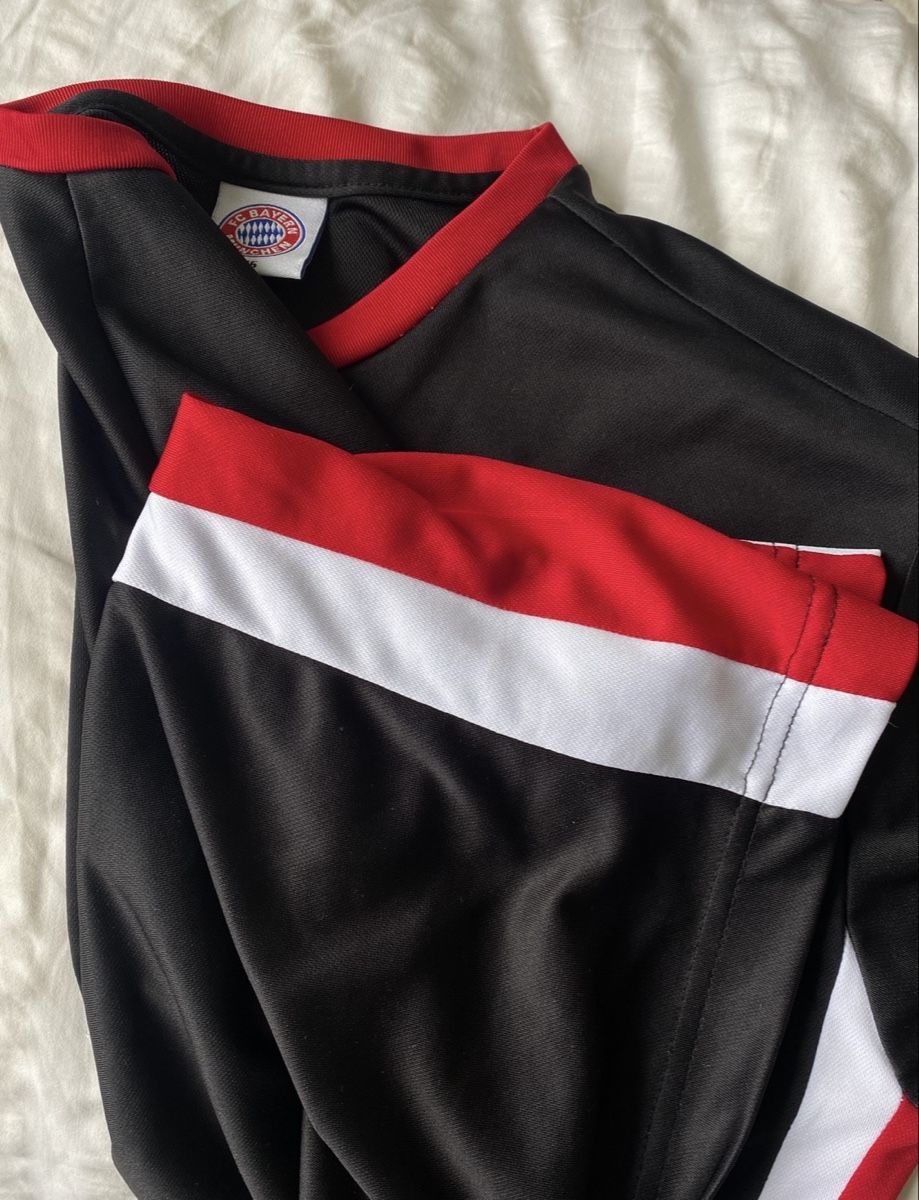 Bayern München Maillots de corps & Pantalons: Bayern München Tricot – Neuf (Voir description) à Möhlin par ser_85rz 2