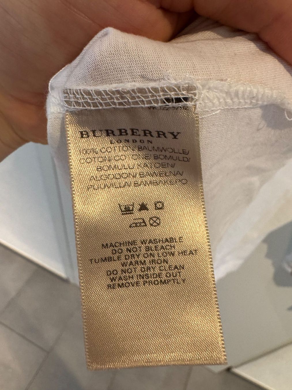 Burberry T-shirts: Burberry Longsleeve – D'occasion à Dielsdorf par Anthony111 3