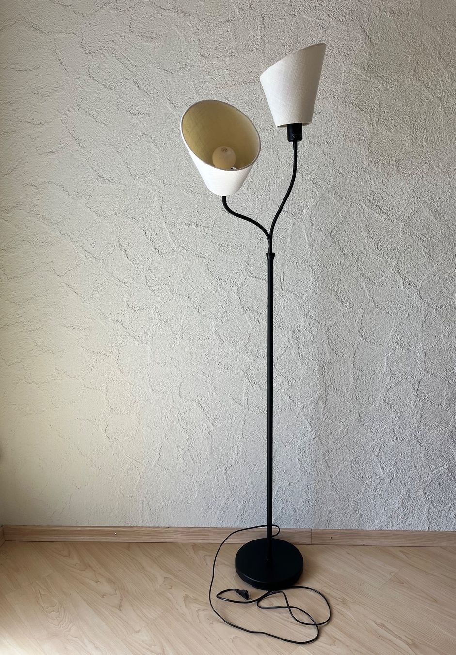 Lampen: Stehlampe verstellbar – Gebraucht aus Gossau ZH von dav_rz7j 1