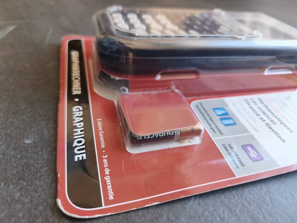 Texas Instruments Taschenrechner: Grafikrechner Texas Instrument TI-84 Plus – Neu und originalverpackt aus Küsnacht ZH von Philipp_und_Nadine 2