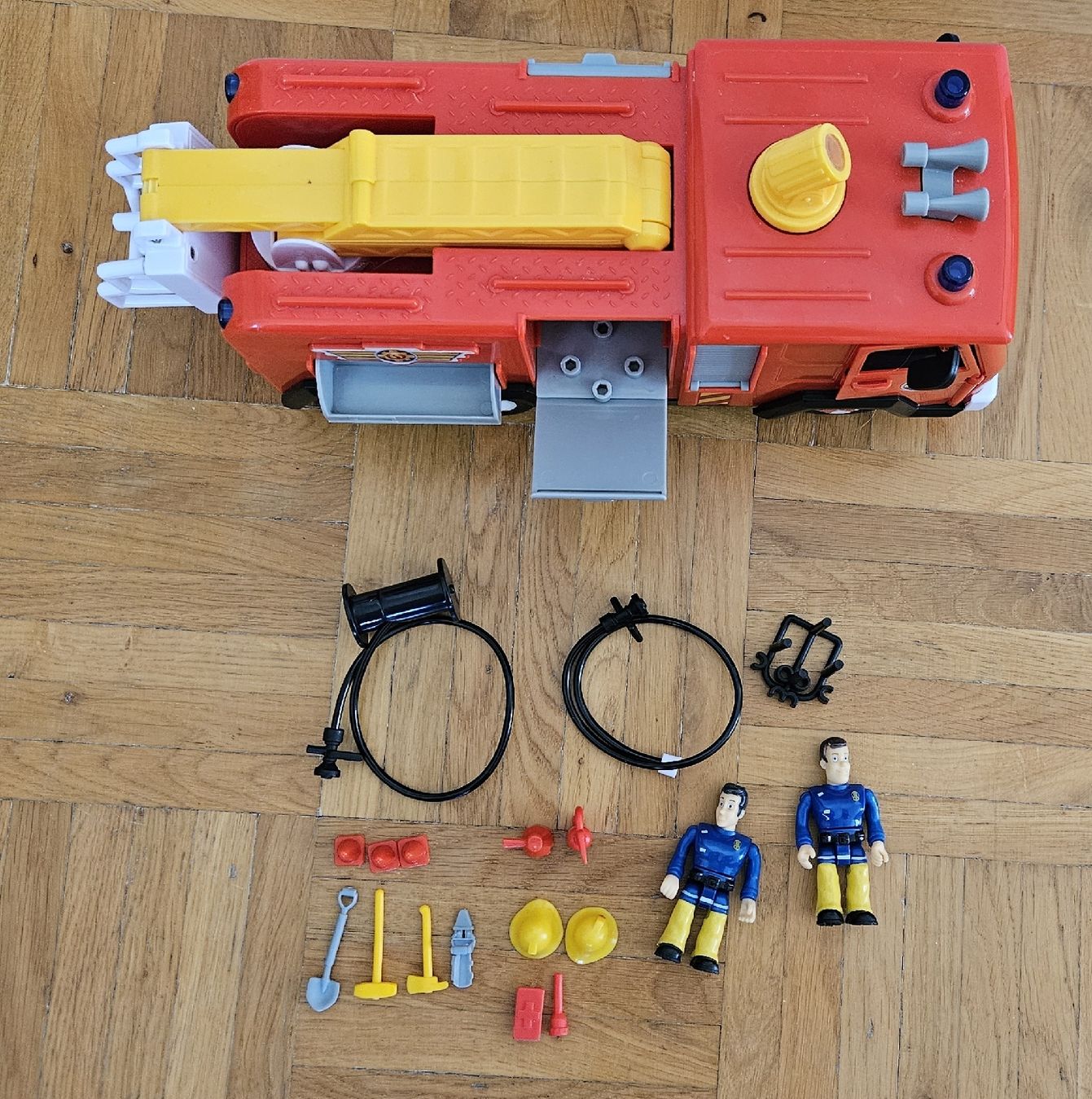 Giocattoli: Fireman Sam Fire Engine Truck Playset with Figures! – Usato da Buchs SG venduto da lop_vqn9 1