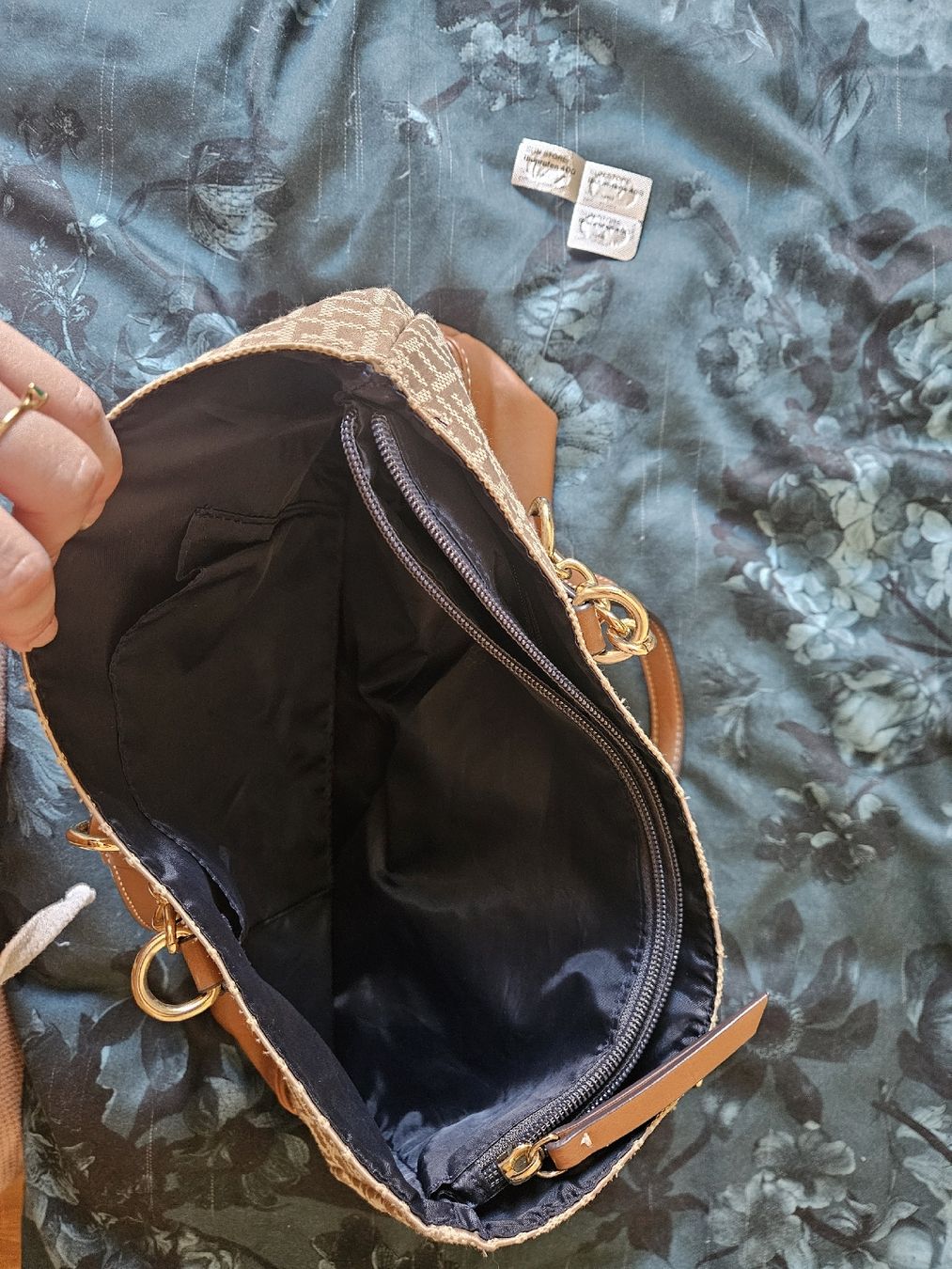Tommy Hilfiger Borse da donna: Sac à main Tommy Hilfiger – Usato da Nidau venduto da sof_zg9f 2