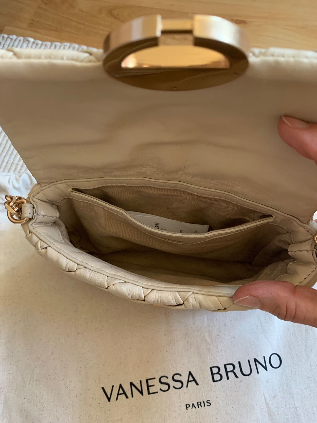 Vanessa Bruno Borse da donna: Sac Moon Vanessa Bruno neuf cuir d’agneau tressé – Nuovo e nell'imballaggio originale da Gland venduto da TallyEva 4