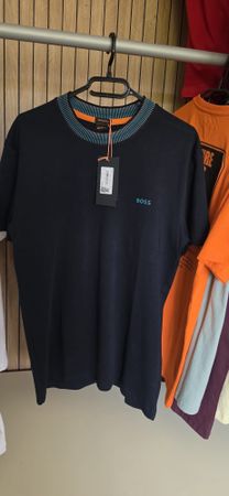 BOSS T-Shirt Gr. L schwarz mit Label für den Sommer ☀️