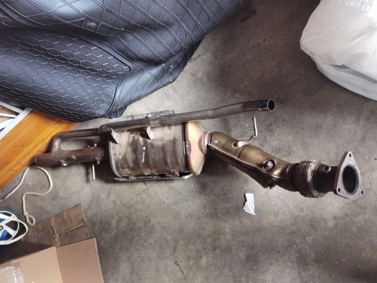Jaguar Tutti pezzi di ricambio auto: Partikel Filter Jaguar und Land Rover – Usato da Glattbrugg venduto da Susa1981 1