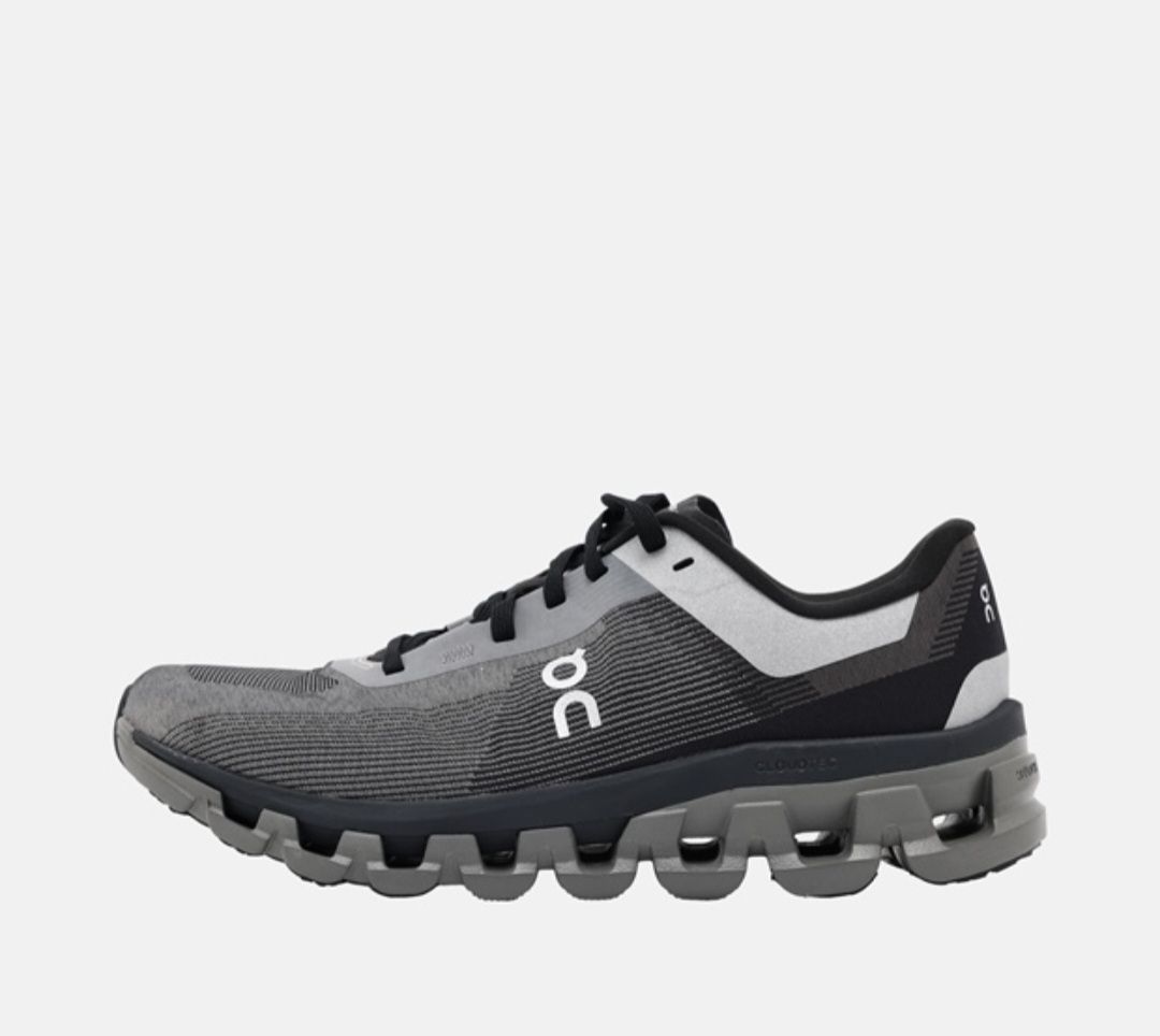 On Herrenschuhe: On Cloudflow Laufschuhe, Grau/Schwarz, Grösse 38 – Neu und originalverpackt aus Chur von car_5clc 2