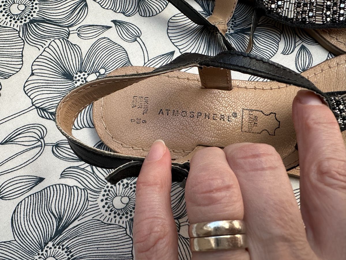 Chaussures femmes: Jolies sandales en cuir véritable  – D'occasion à Savagnier par Pivovar2 2