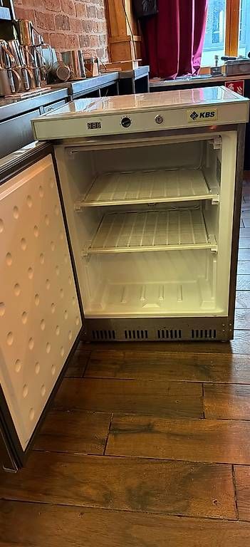 Congelatori: Gastro-Tiefkühlschrank – Usato da Flawil venduto da KeJuNe 1