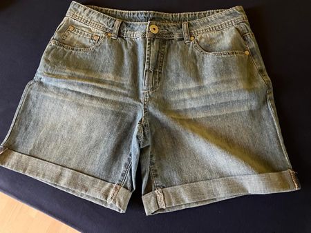 Jeans-Shorts Damen, Grösse 40, Neuwertig