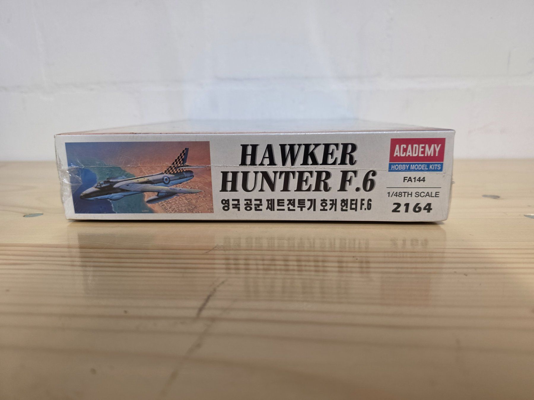 Kit di modellismo & Modellini statici: Bausatz, Hawker Hunter, 1:48, Academy – Usato da Bachenbülach venduto da Obi-meow-kenobi 1