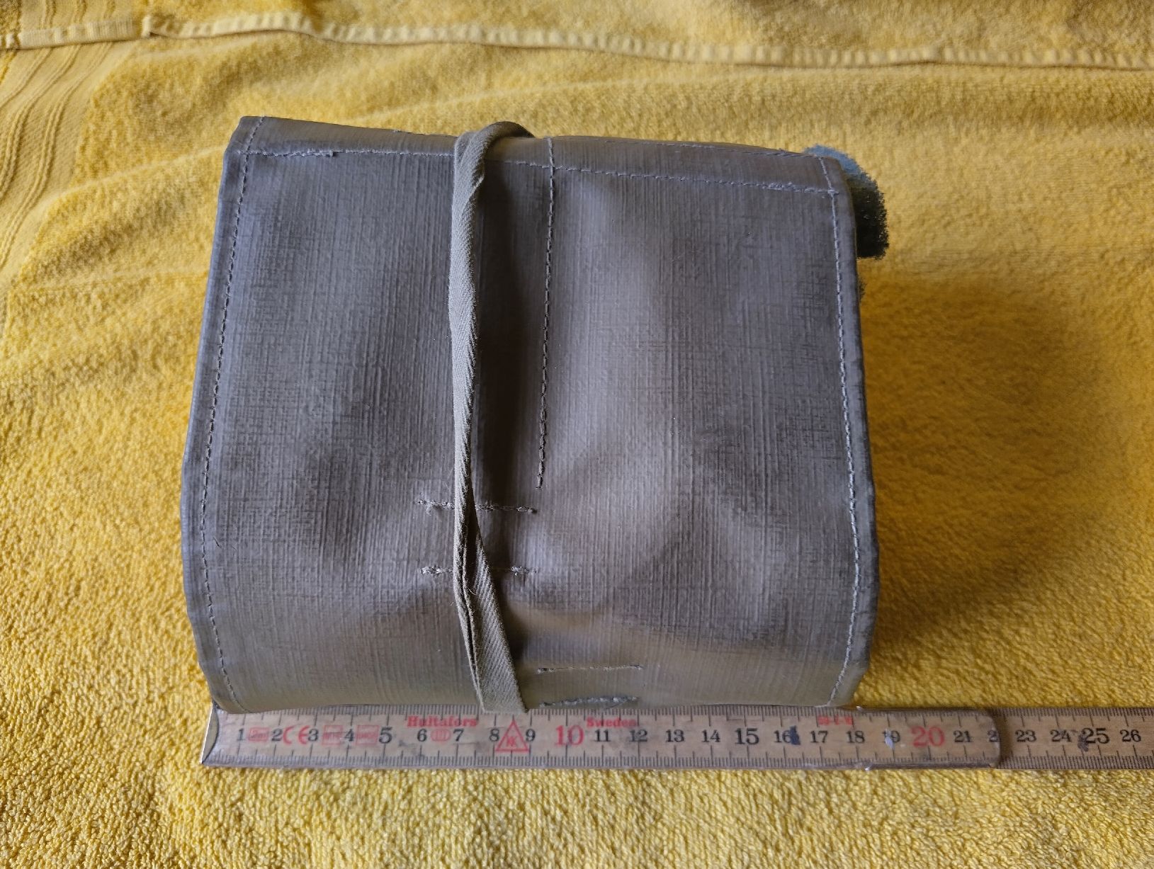 Schweizer Armee Pflegeprodukte: Original Schweizer Armee Schuhputzzeug, Komplett! – Gebraucht aus Uetendorf von hof_2rmq 2