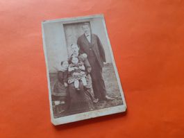 SCHWIIZER FAMILIE DAZUMAL - ELTERE mit 2 MODI - KANTON BERN