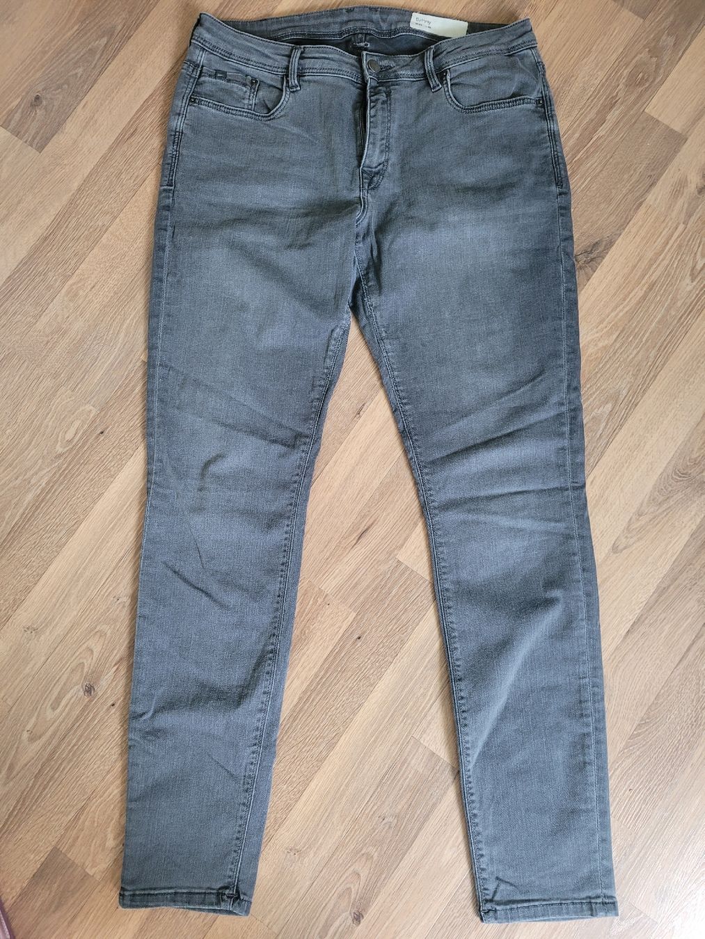 Esprit Jeans: Jeans Esprit gr 33/32 – Usato da Tuggen venduto da Melon