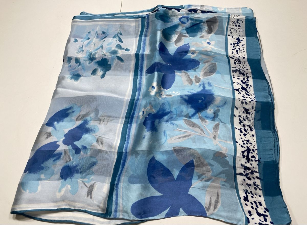 Foulard & Sciarpe: Seiden Schal 🌸 – Usato da Opfikon venduto da Luis144 7