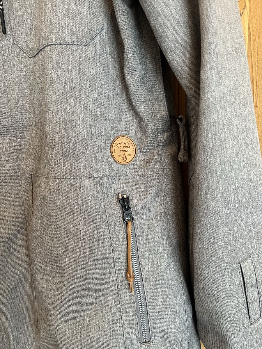 Mäntel: Volcom Winterjacke S – Gebraucht aus Plaffeien von CN83 2