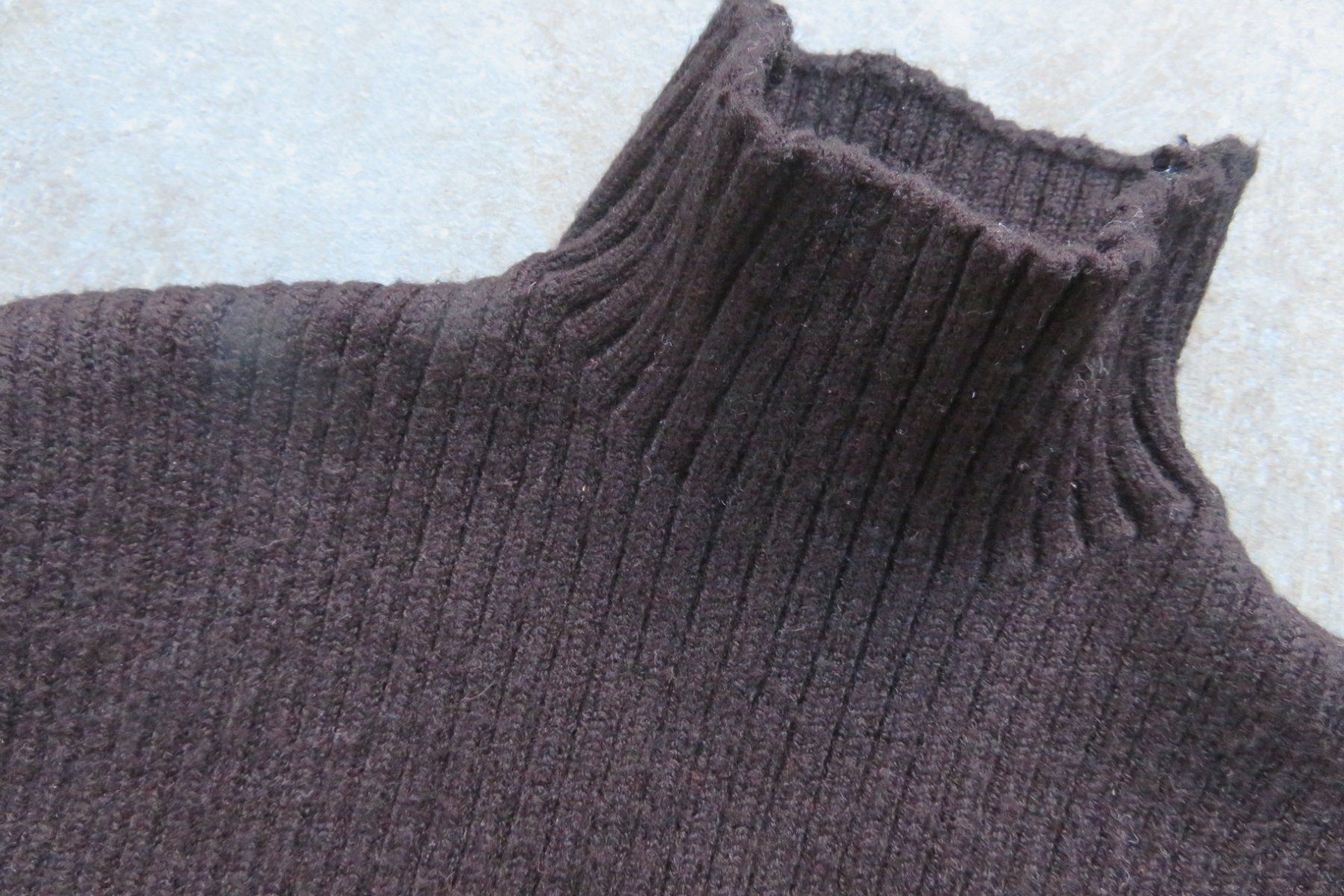 Zara Maglioni & Felpe: ZARA Pullover mit Stehkragen Grösse S – Usato da Wil ZH venduto da Tamagy 1