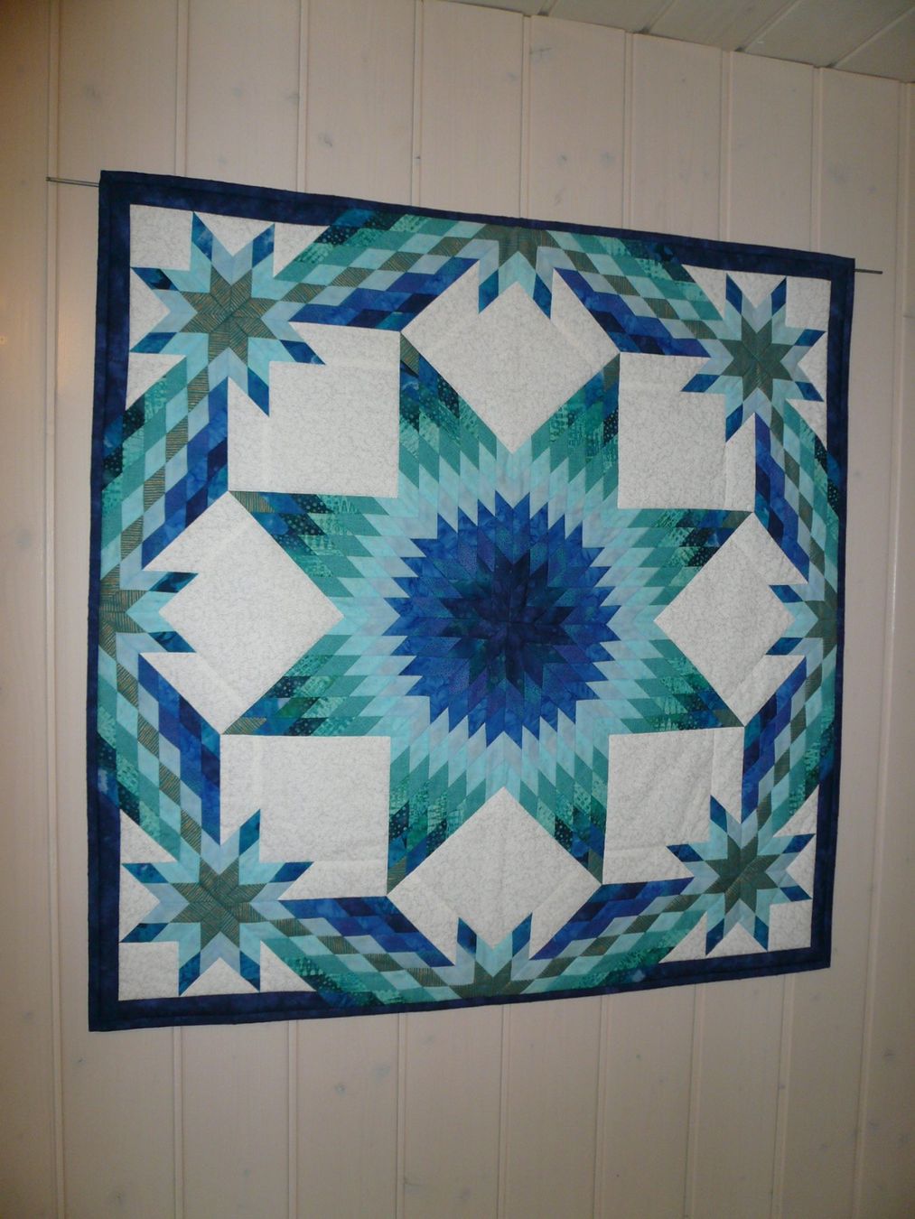 Decken: Batik Quilt - Patchwork Decke - Wandbehang - Swiss made – Neu (gemäss Beschreibung) aus Brunnadern von pinkfaden