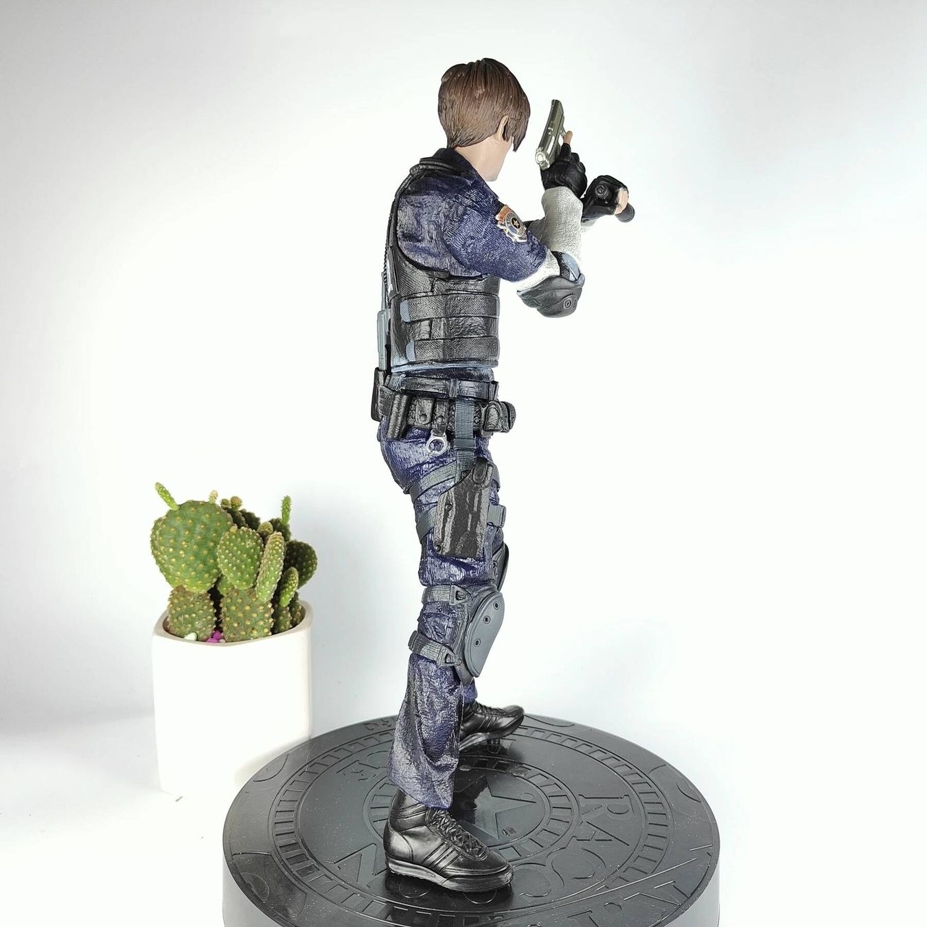 Figuren: Resident Evil 2 Leon S. Kennedy Figure - R.P.D. Ver. – Neu (gemäss Beschreibung) aus Glattbrugg von har_jgc7 3