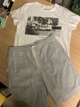 Sommer Set: Seventeen T-Shirt & H&M Shorts - Grösse S