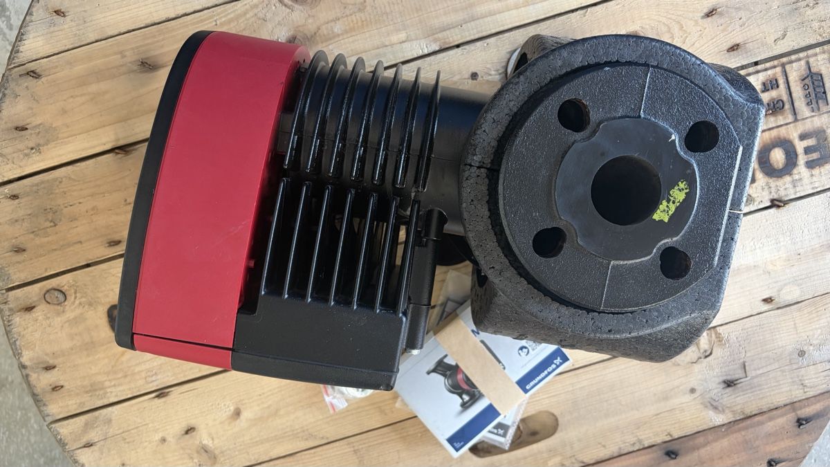 Grundfos Riscaldamento: Umwälzpumpe Danfos Magna3 – Usato da Dielsdorf venduto da tagtom 2