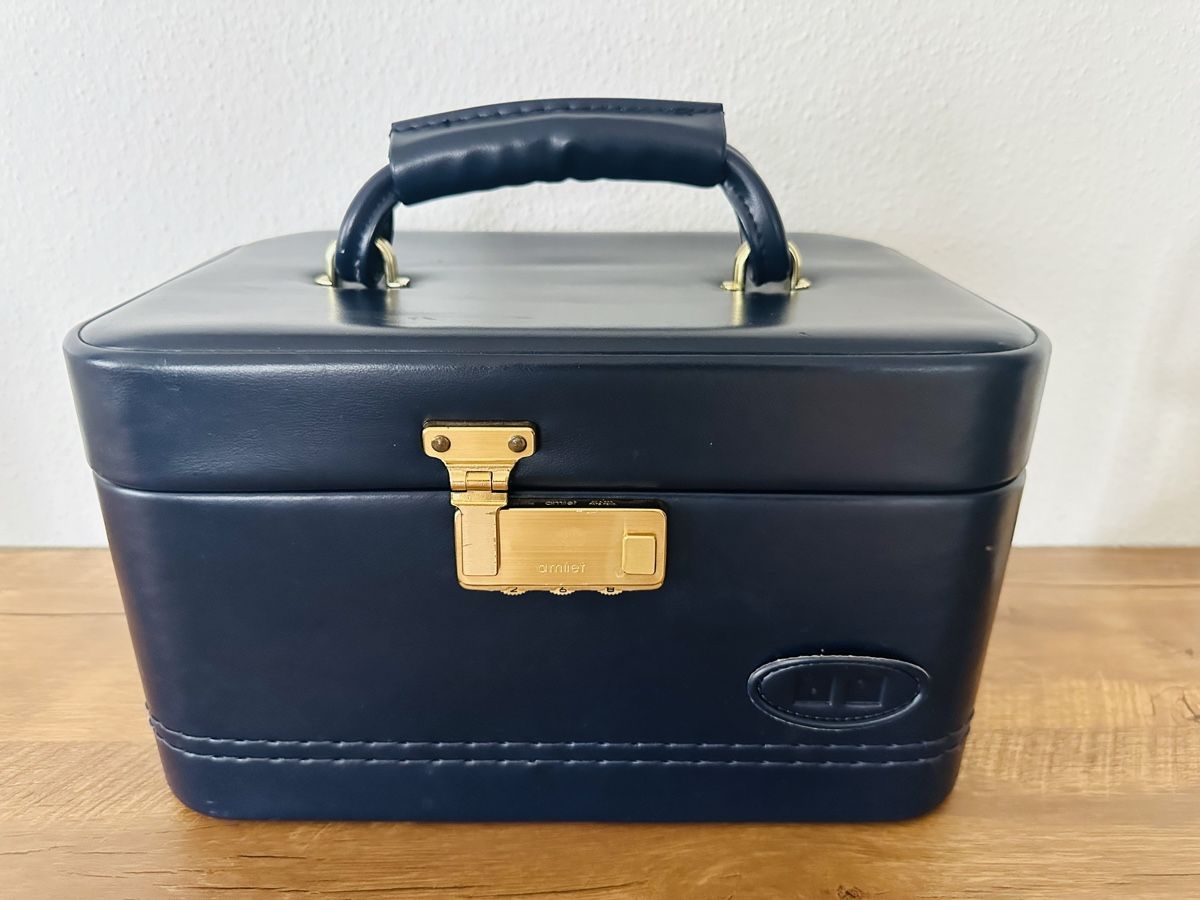 Custodie per cosmetici: AMIET beauty case vintage – Usato da Brügg BE venduto da Goob 4
