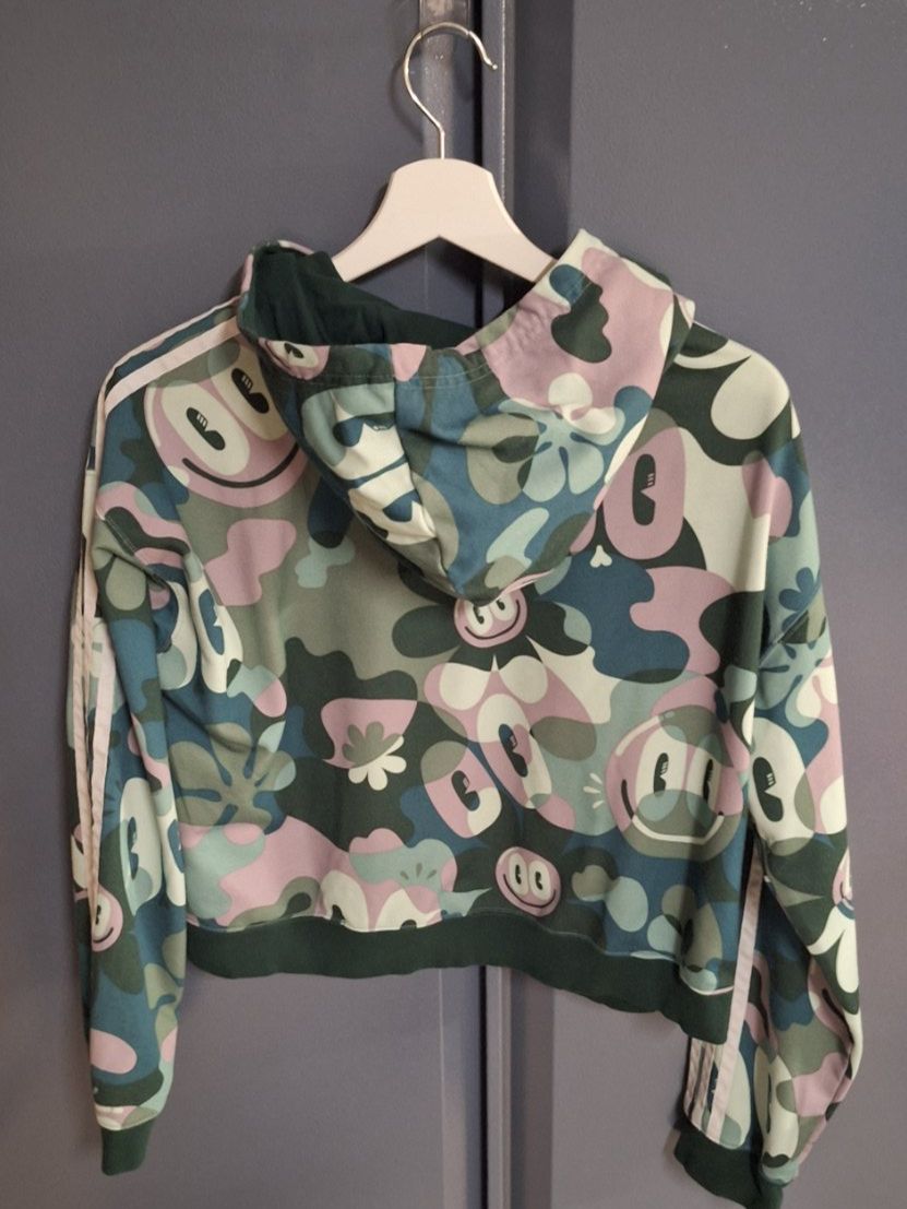 Adidas Pulls & Sweat-shirts: Adidas Kapuzenpullover gemustert wie neu – D'occasion à Diessenhofen par str_p57p 1