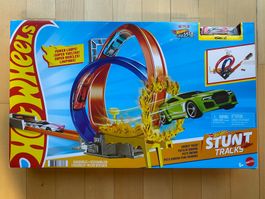 Hot Wheels Stunt Tracks Energy Track + Fahrzeug