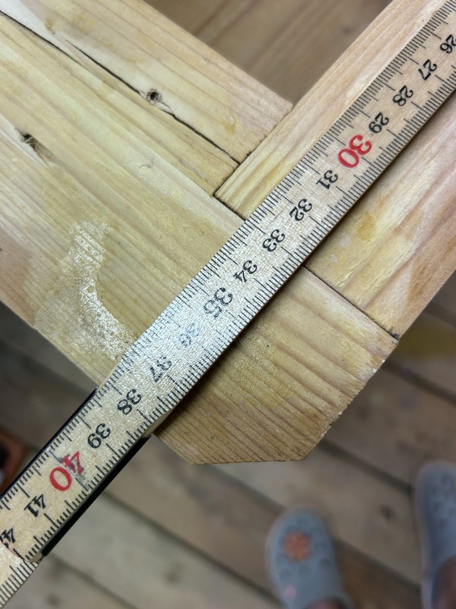 Tables de nuit: Antikes Holznachttisch – Défectueux à Uster par Stromboli7 9