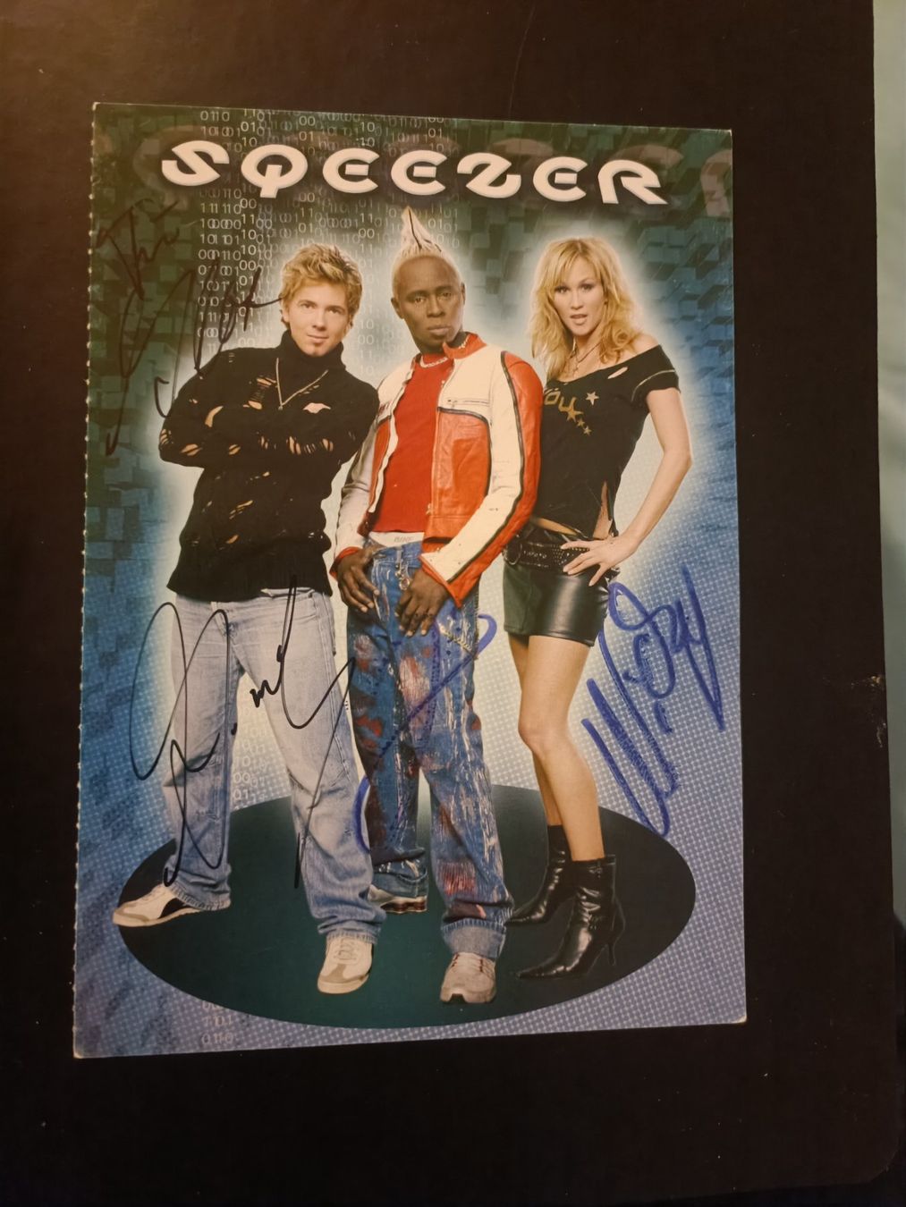 Autogramme: Sqeezer - Handsignierte Autogrammkarte – Gebraucht aus Menziken von Artographs