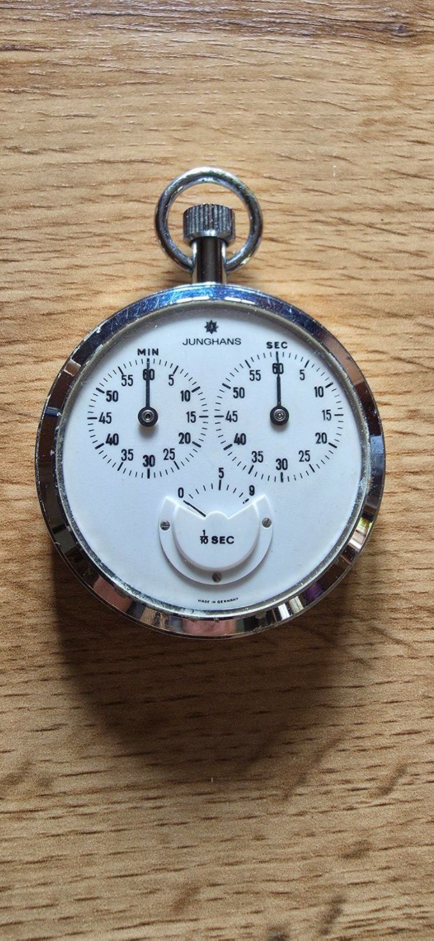 Junghans Uhren: Chronomètre  " Junghans " – Gebraucht aus Moléson-s-Gruyères von inf_8z6n