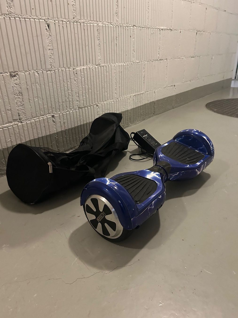 Hoverboards: Hoverboard blau mit blitzen und Zubehör – Gebraucht aus Wabern von belka72