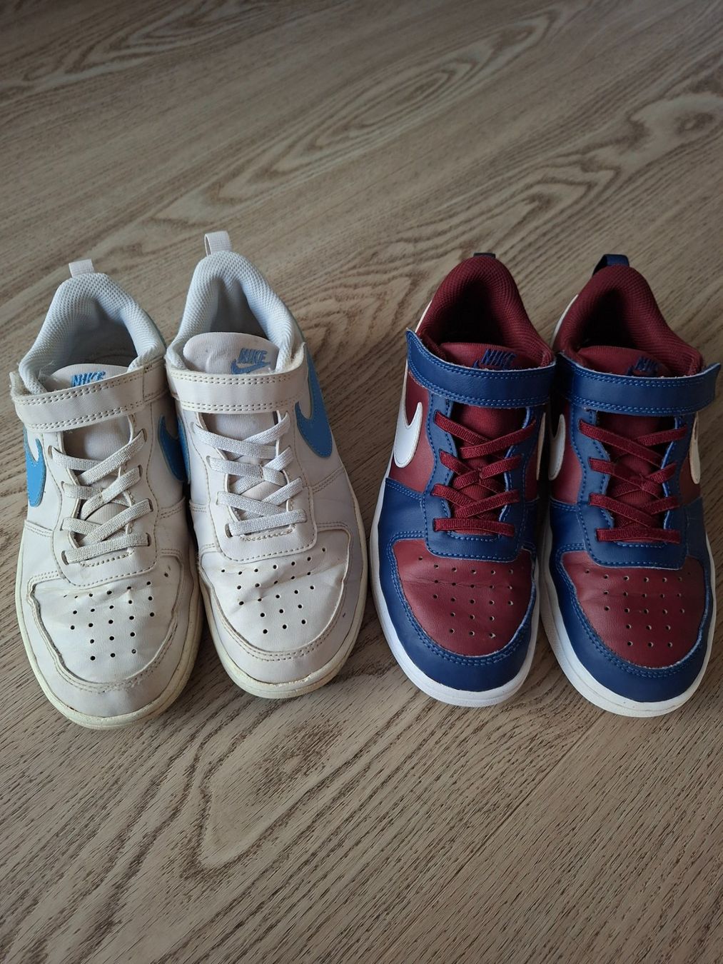 Nike Schuhe für Jungen: 2 paires de baskets nike taille 35 – Gebraucht aus Chavannes-de-Bogis von senator635