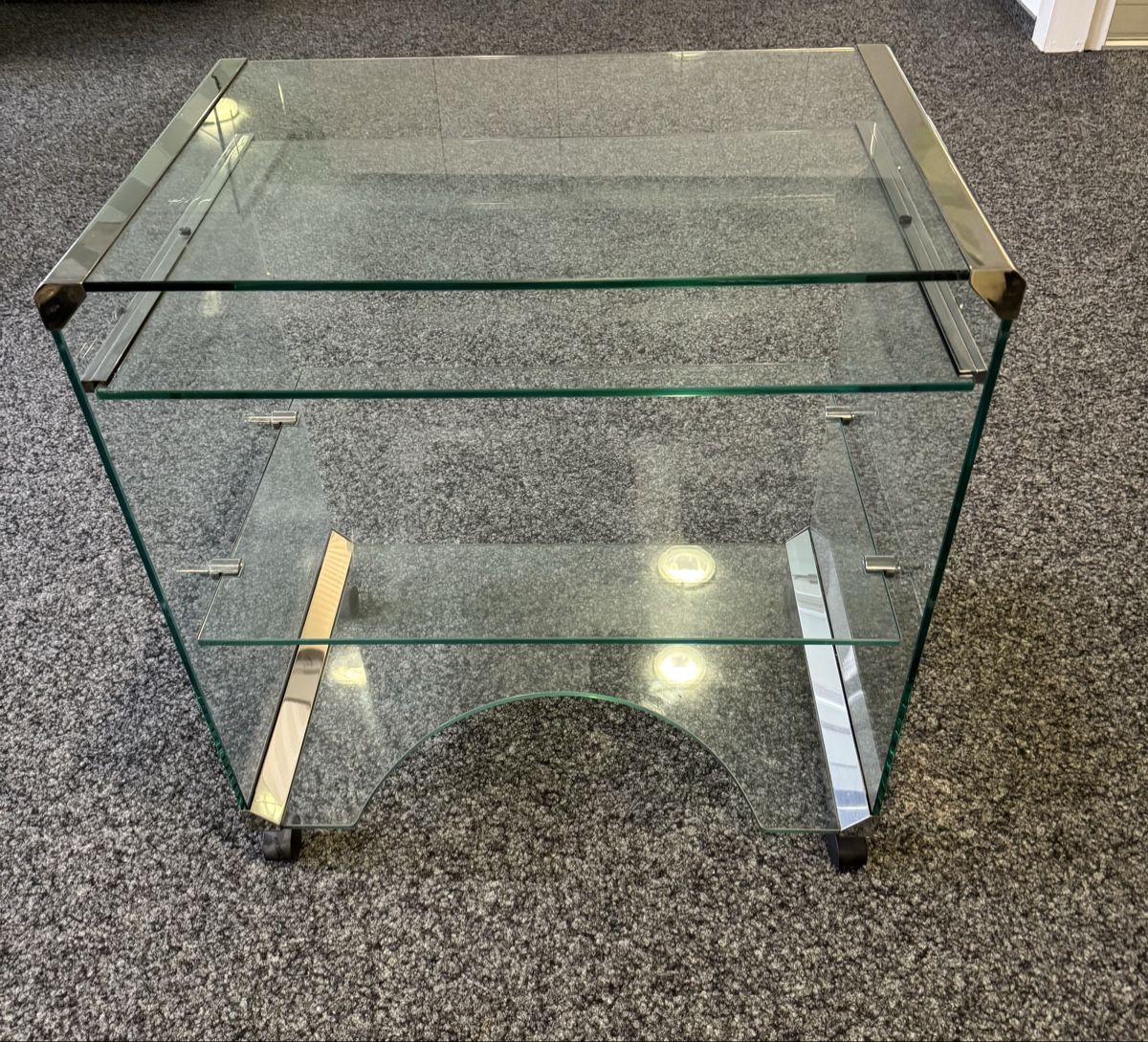 Tische: Glas Computer-Tisch auf Rollen von Gallotti & Radice – Gebraucht aus Thalwil von Batlizh