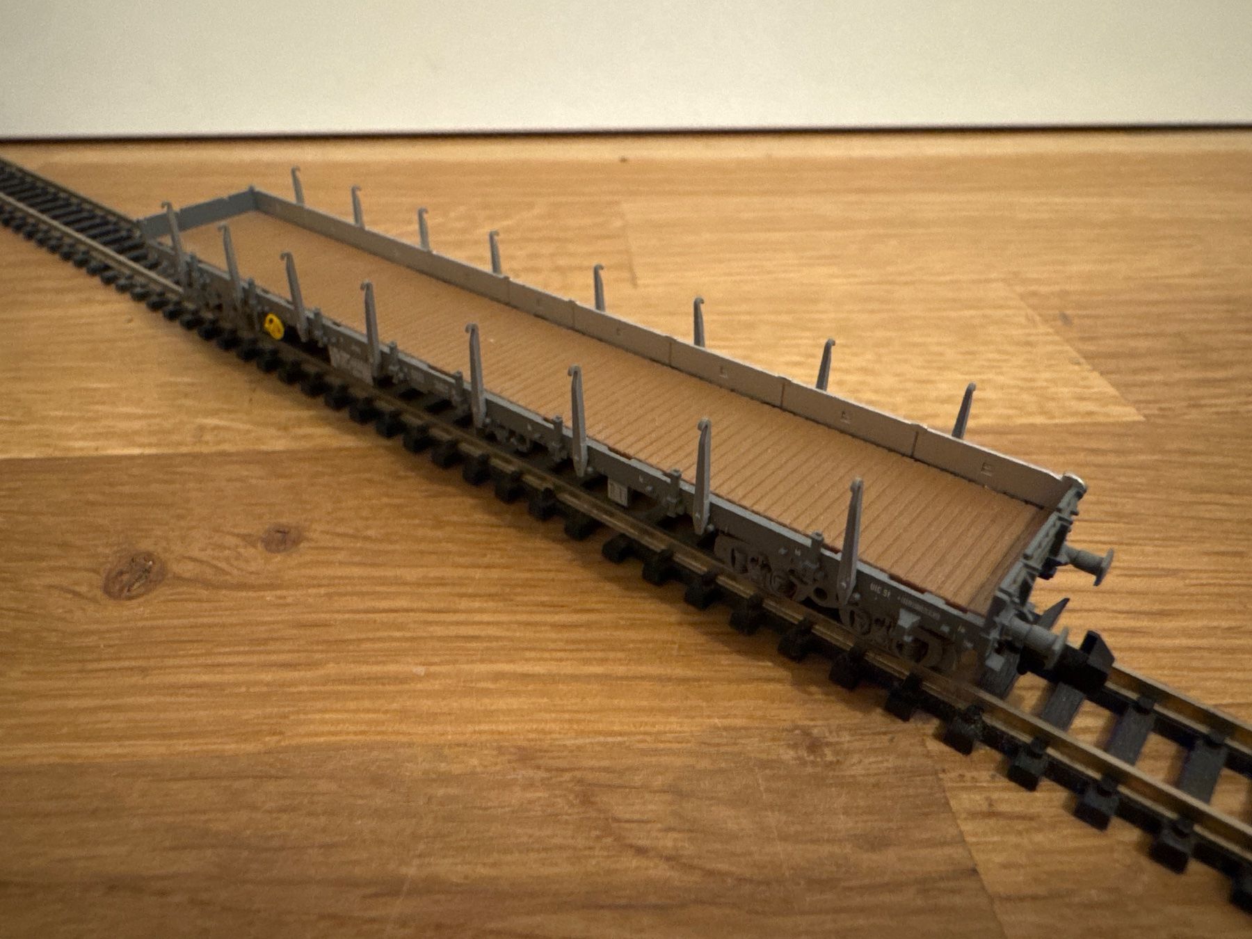 Fleischmann Modellini di ferrovie: Fleischmann 8287 Rungenwagen unbeladen – Usato da Schlierbach venduto da Look8 1