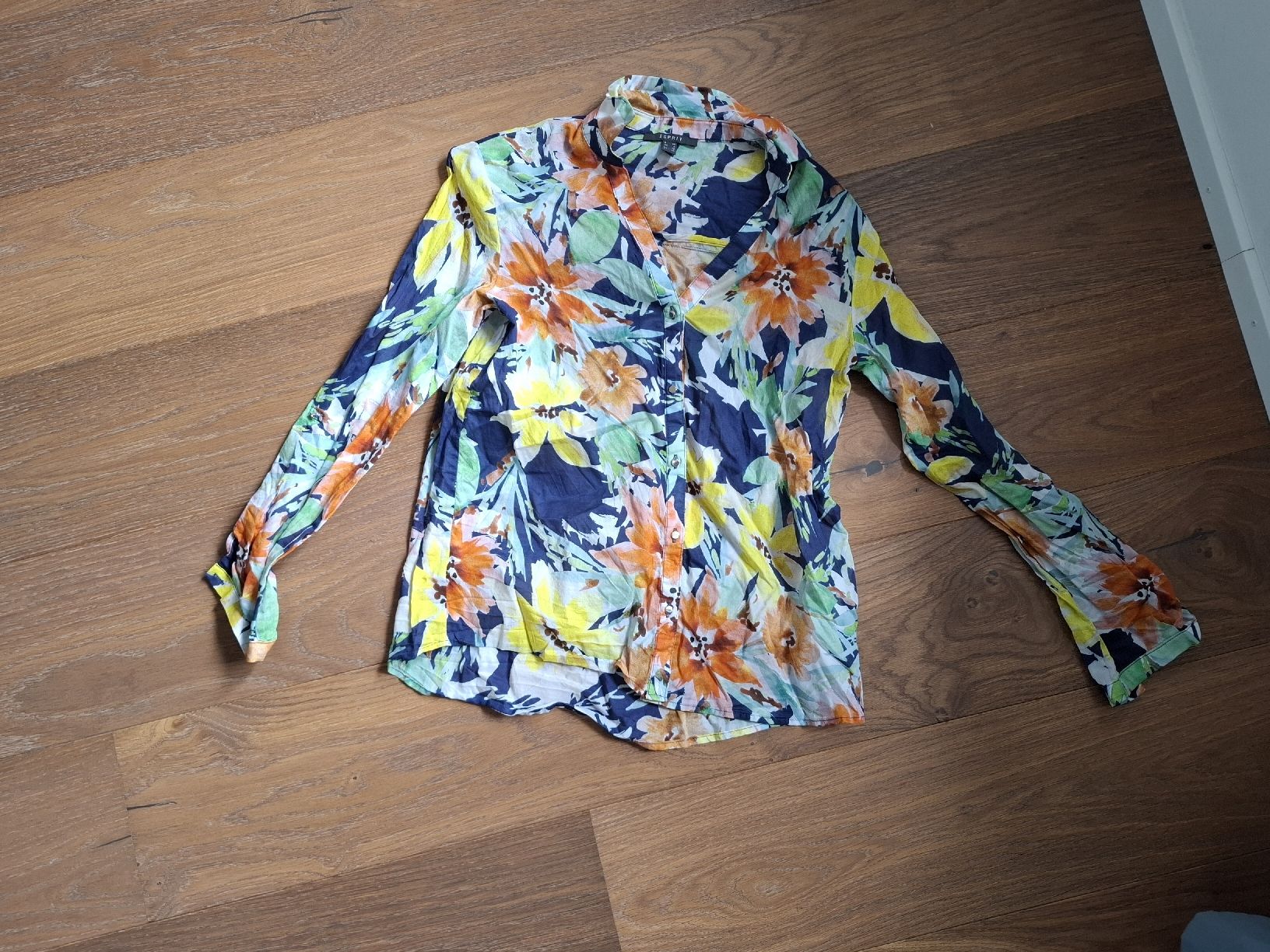 Camicette: Hawaiibluse – Usato da Biel-Benken BL venduto da lki_gn82
