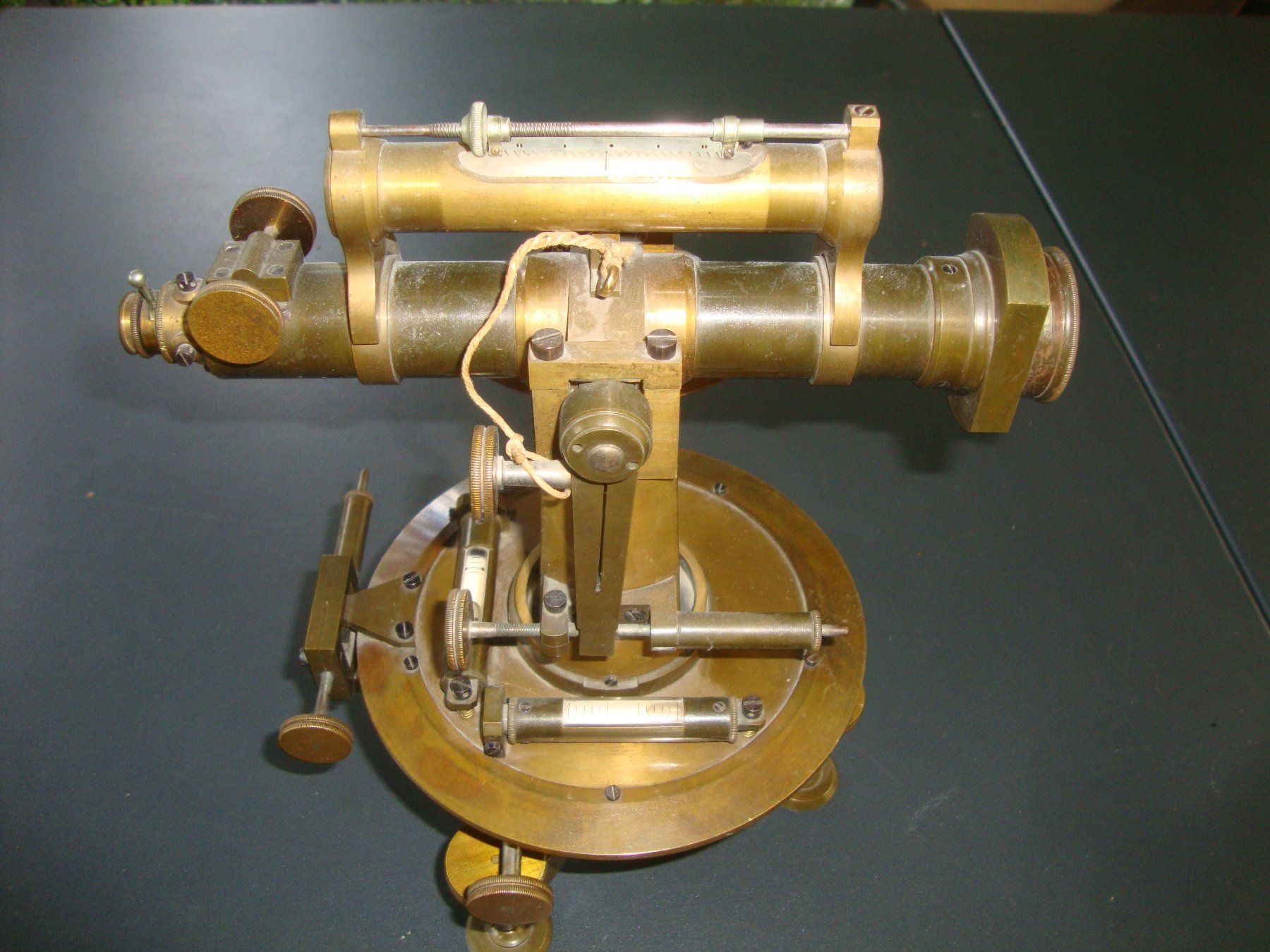 Mesurer: Antikes Messgerät, Sextant? Theodolit? Kern Schweiz – D'occasion à Winterthur par halle07