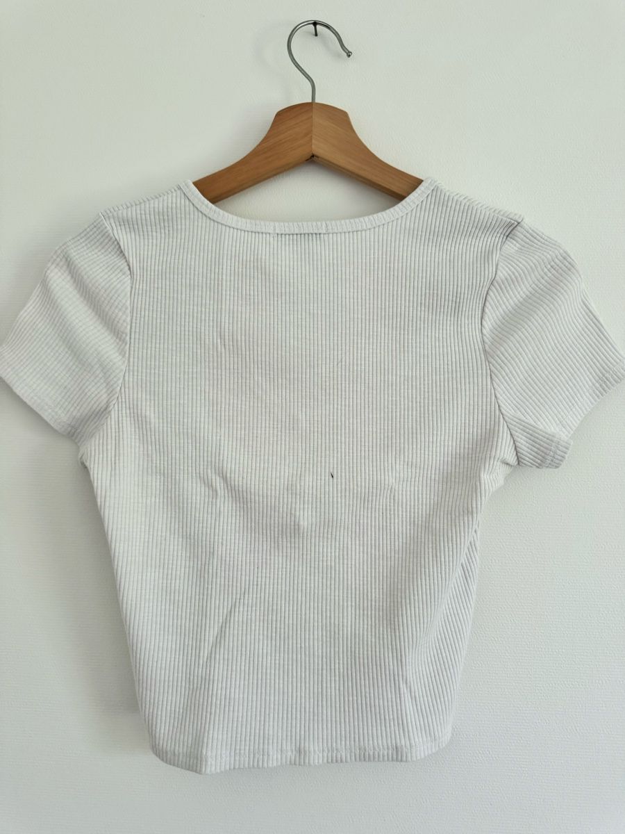 T-shirts: Crop Top, Cotton On – D'occasion à St. Gallen par nikolasbong 1