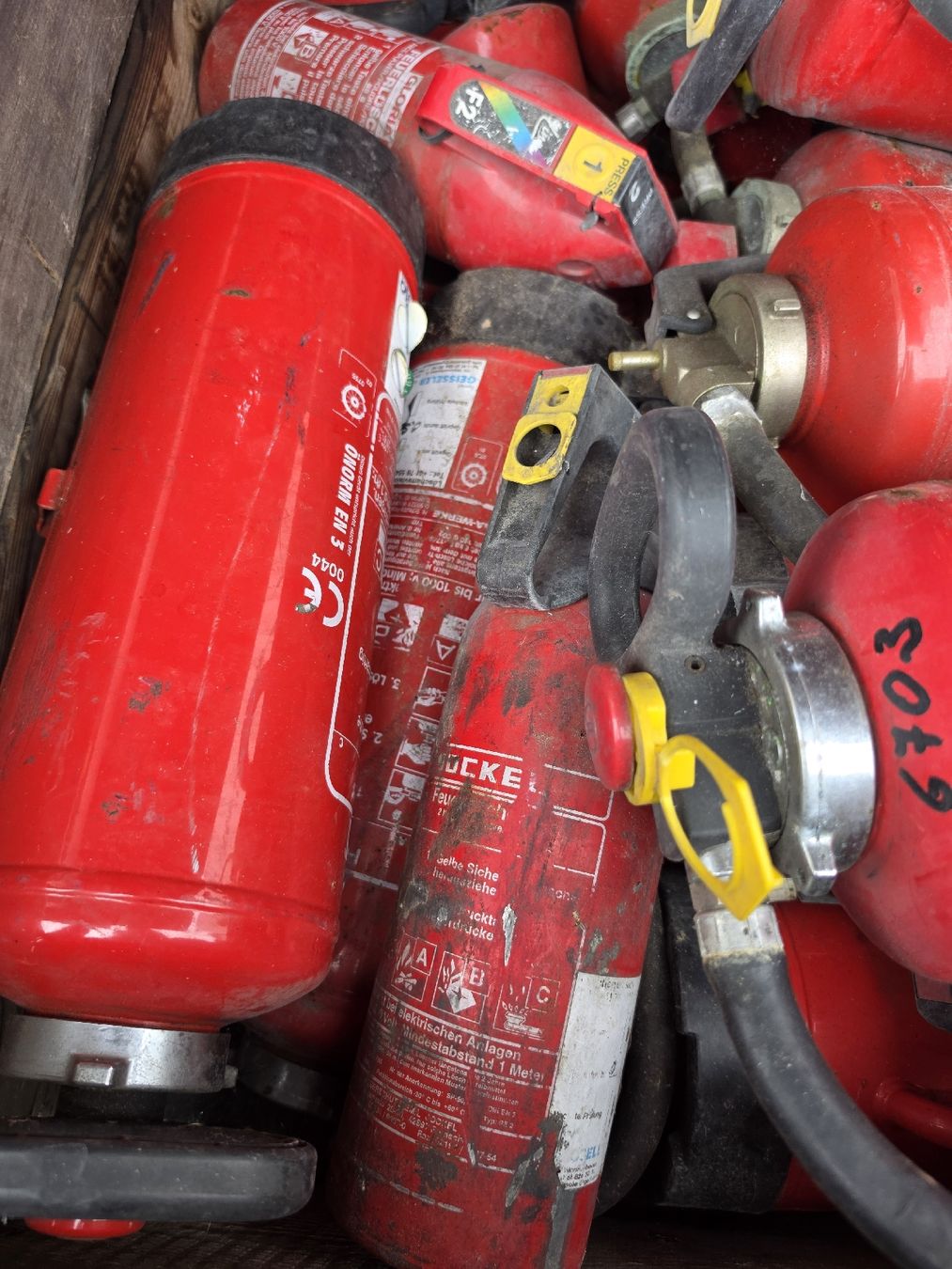 Estintori:  Feuerlöscher wird als defekt verkauft  – Difettoso da Wuppenau venduto da Gastro.Wuppenau 2