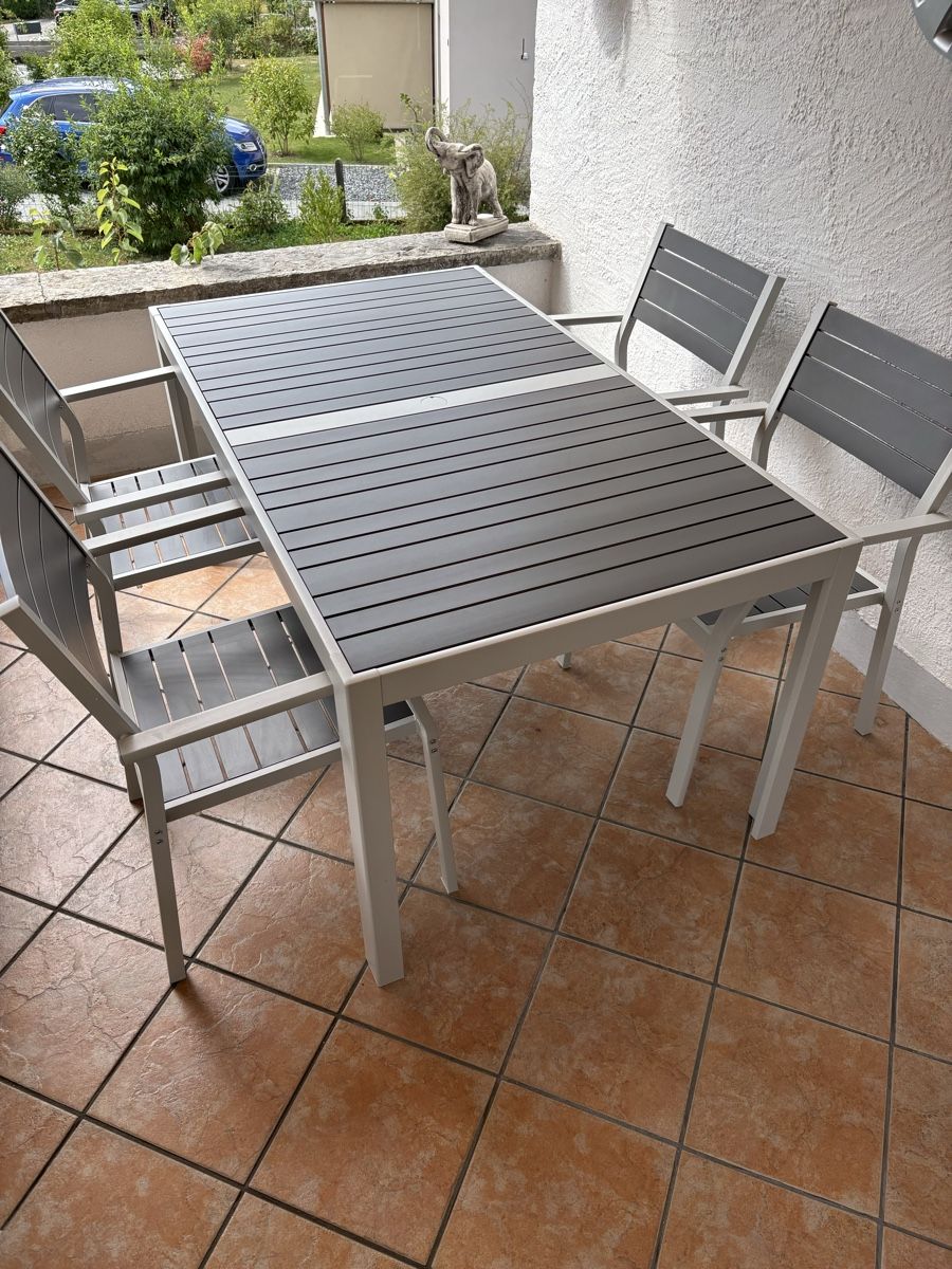 Ikea Set de table et chaises: IKEA SJÄLLAND-Garten-Set – D'occasion à Hünibach par Nic_np8c