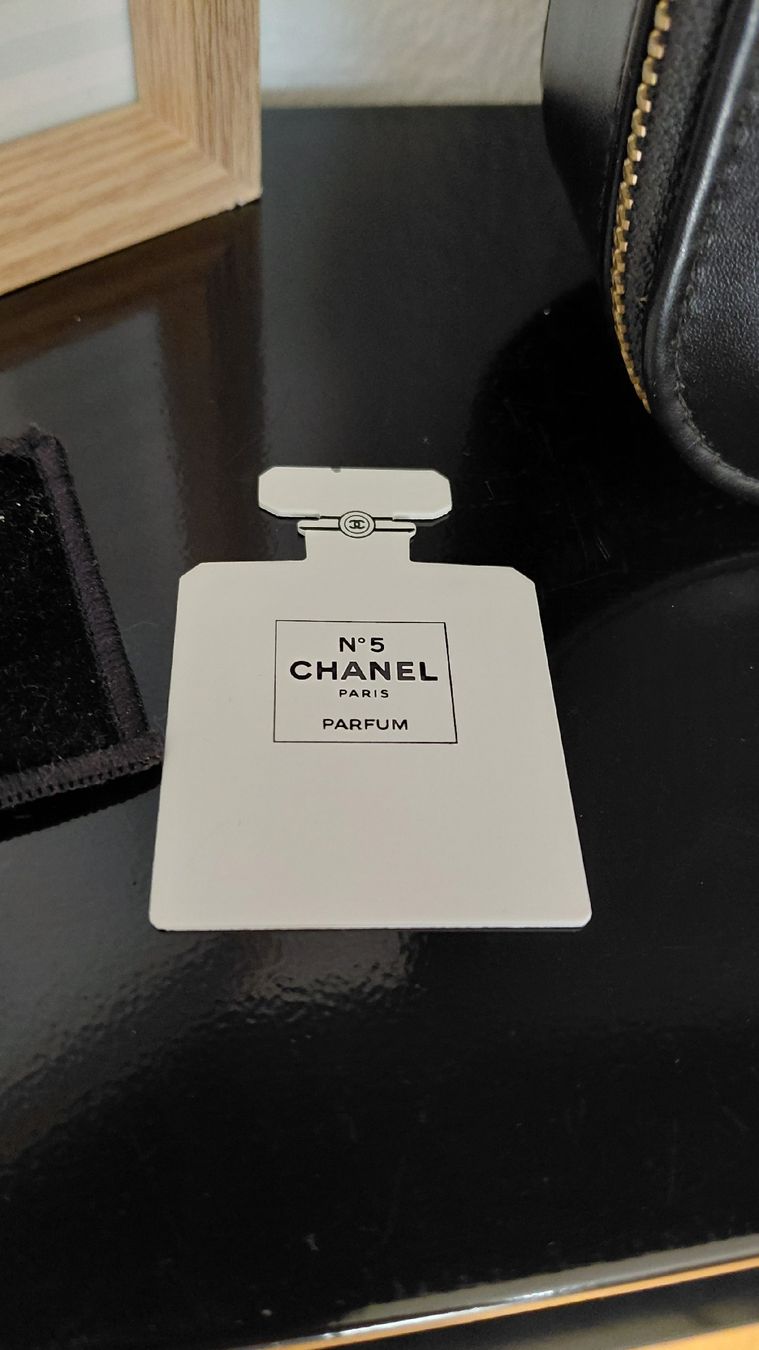 Valises de voyage: vanity Chanel – D'occasion à Lausanne par nadiai01 3