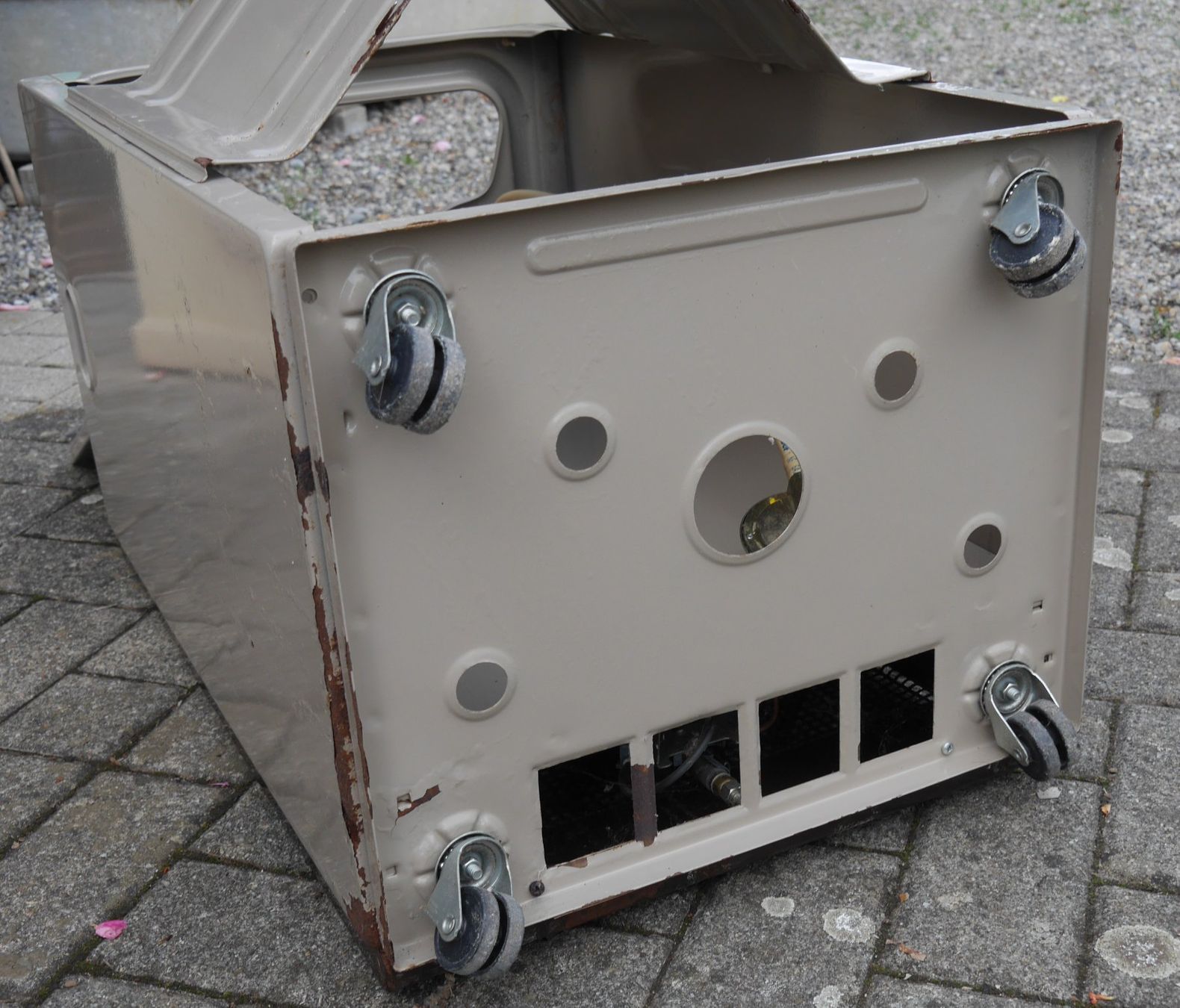 Radiatori: ROCHAT Heizofen, Gasofen – Usato da Villnachern venduto da mar-X 6