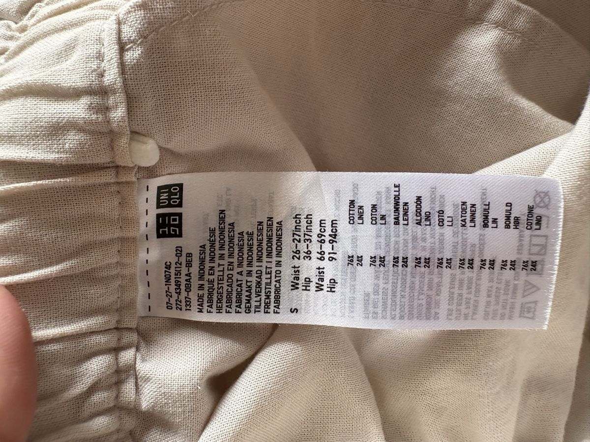 Uniqlo Pantaloni: Uniqlo shorts – Nuovo (secondo la descrizione) da Genève venduto da mar_dt67 2