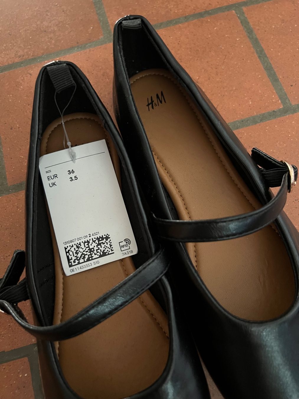 H&M Scarpe per ragazze: Mary-Janes von H&M neu – Nuovo (secondo la descrizione) da Zürich venduto da Claudia2206 1