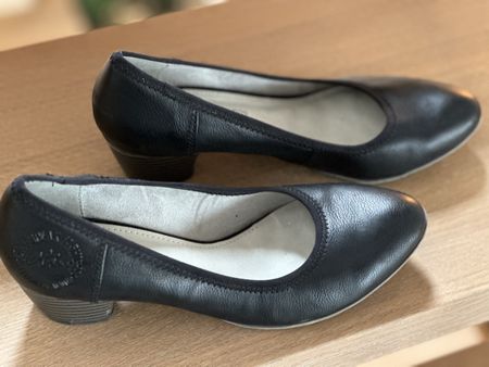 Chaussures noires à talons