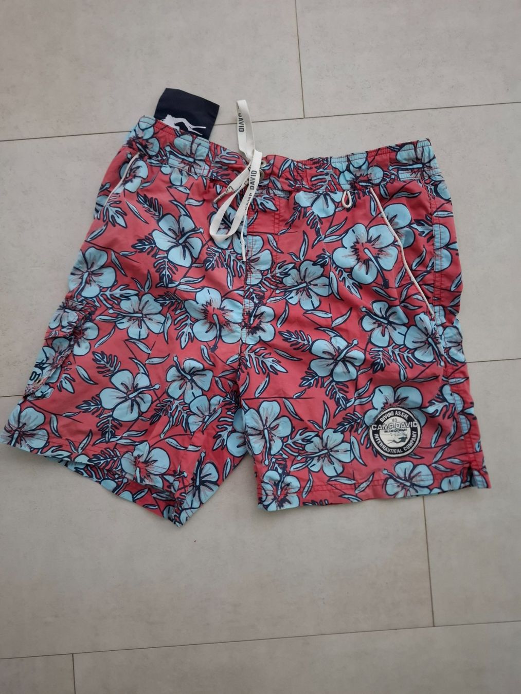 Hosen: Camp David Blumen-/Badeshorts – Gebraucht aus Zürich von Balrog-V8
