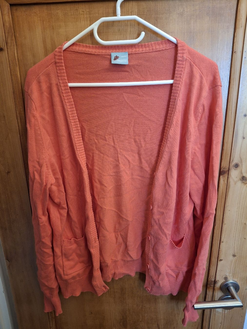 Jacken: Strickjacke 40/42 – Gebraucht aus Wiesendangen von Tanschm